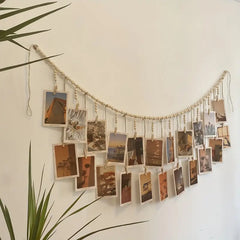 Hanging Photo Frame With 22 Clips